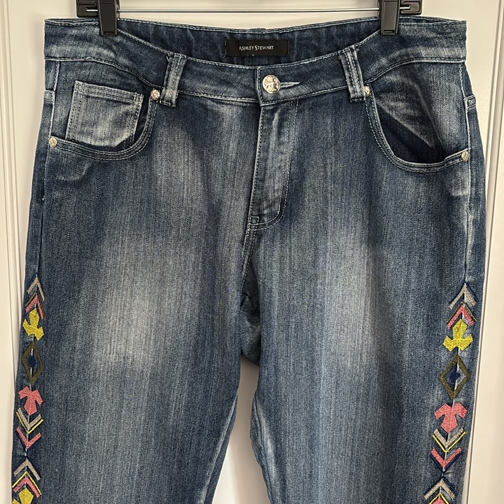 Ashley Stewart Western / Aztec embroidered intentionally weathered jeans - Picture 2 of 16